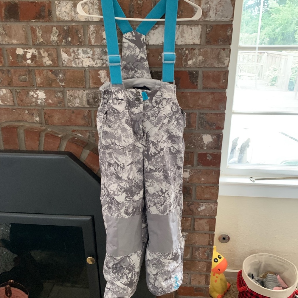 Kids snow suit
